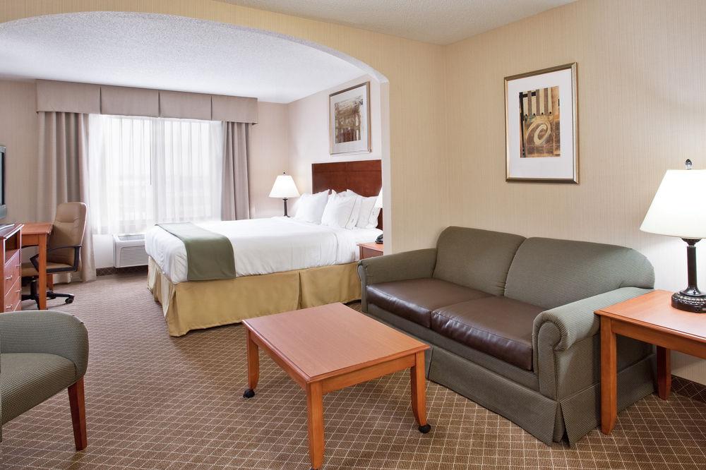 Holiday Inn Express Hotel & Suites Bay City By Ihg Екстер'єр фото