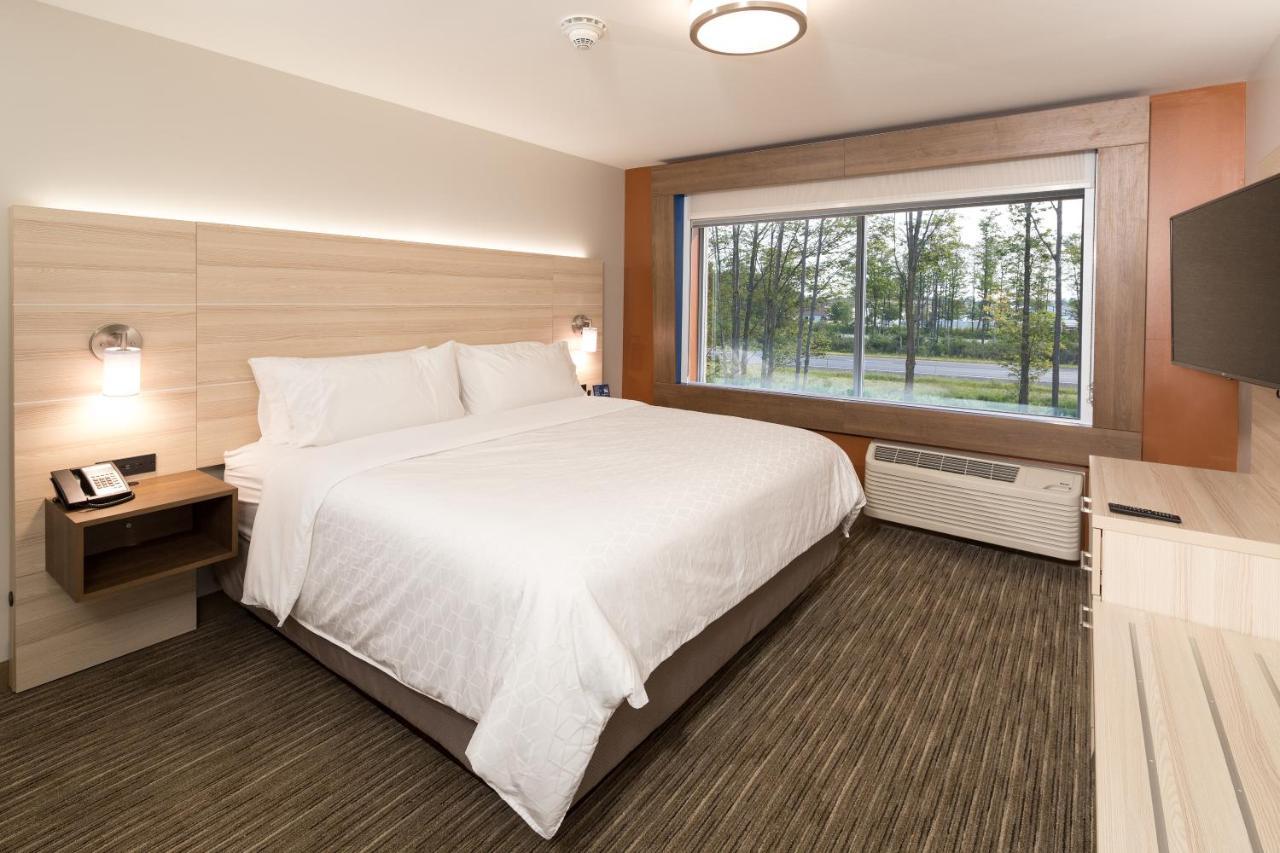 Holiday Inn Express Hotel & Suites Bay City By Ihg Екстер'єр фото