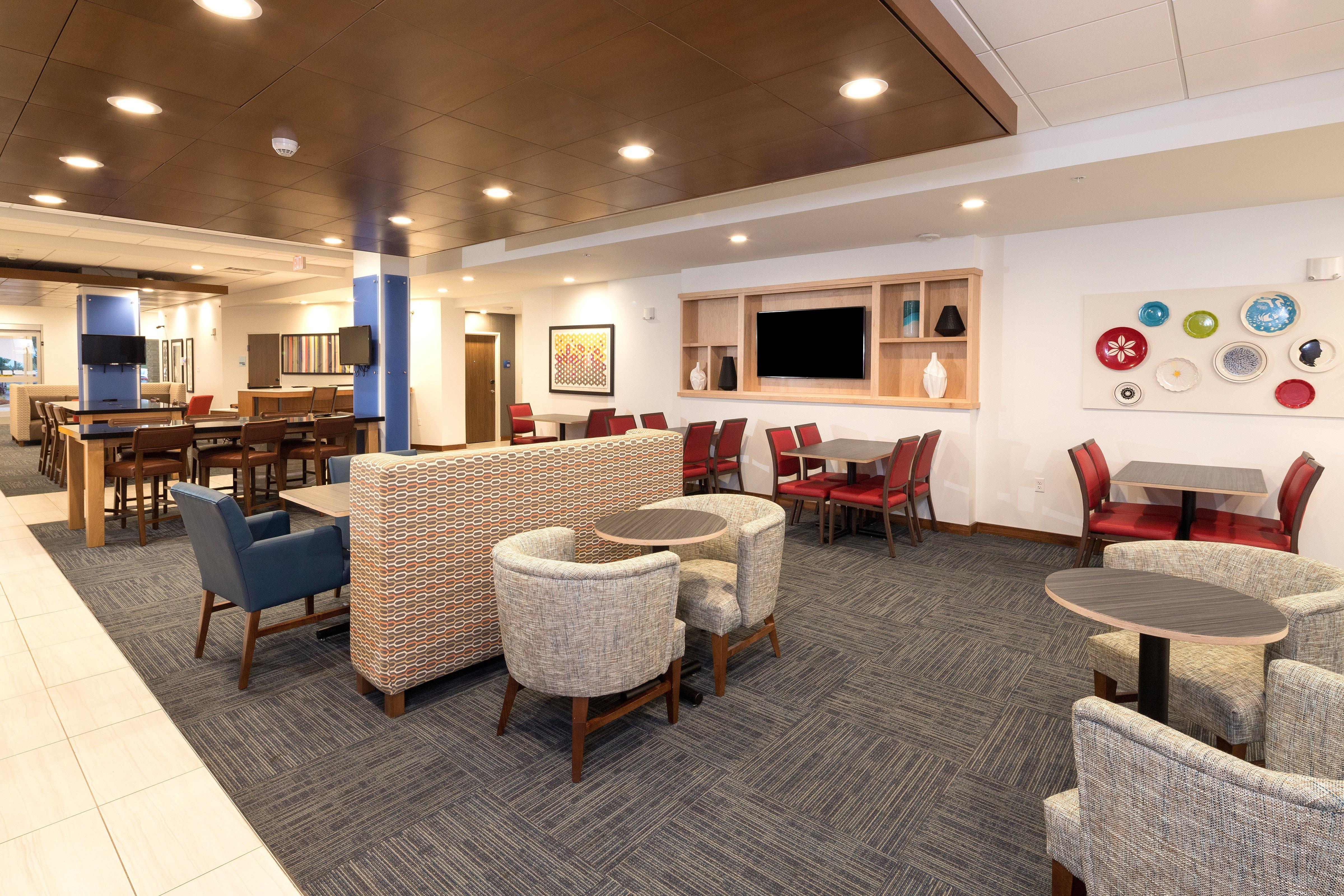 Holiday Inn Express Hotel & Suites Bay City By Ihg Екстер'єр фото