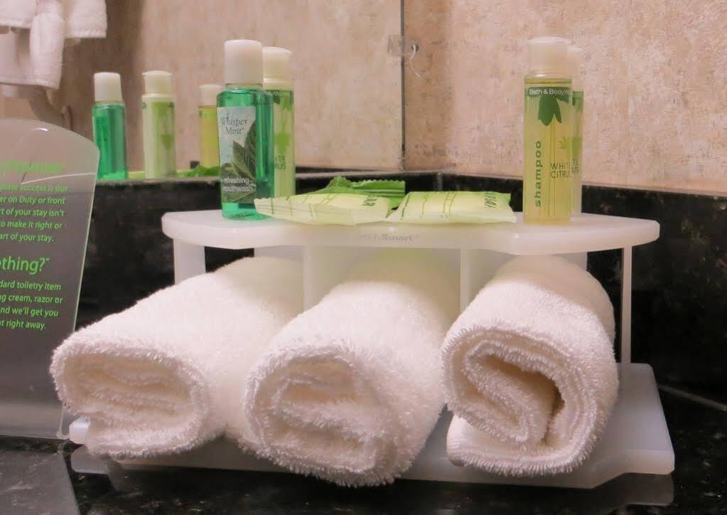 Holiday Inn Express Hotel & Suites Bay City By Ihg Екстер'єр фото
